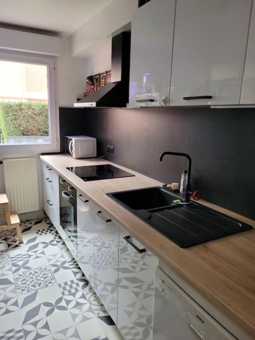 Appartement Avec Jardinet 小克维伊 外观 照片